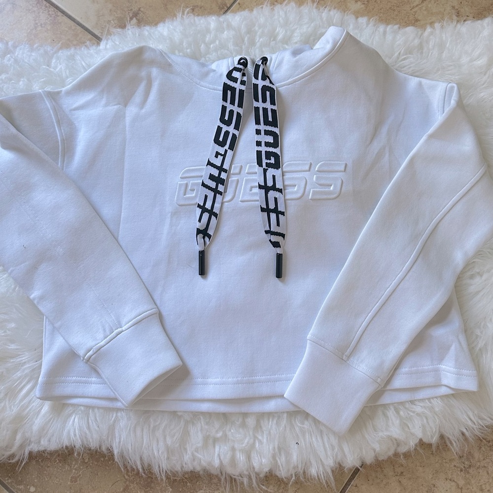 GUESS SWEATSHIRT WITH HOOD**NWT**NEVER WORN ♥️ XS